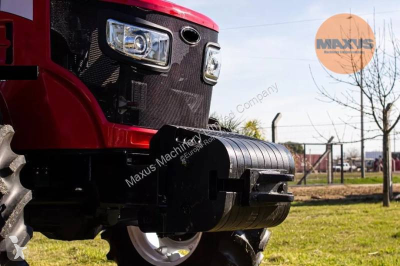 Tractor Maxus kerekes traktor 130 hp 4x4