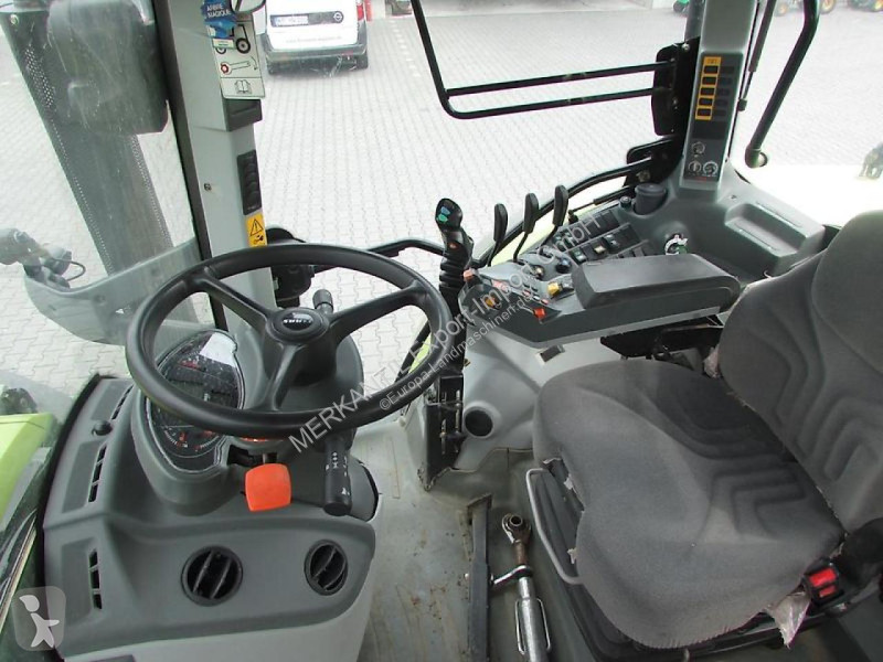 Tractor agrícola Claas Arion 650