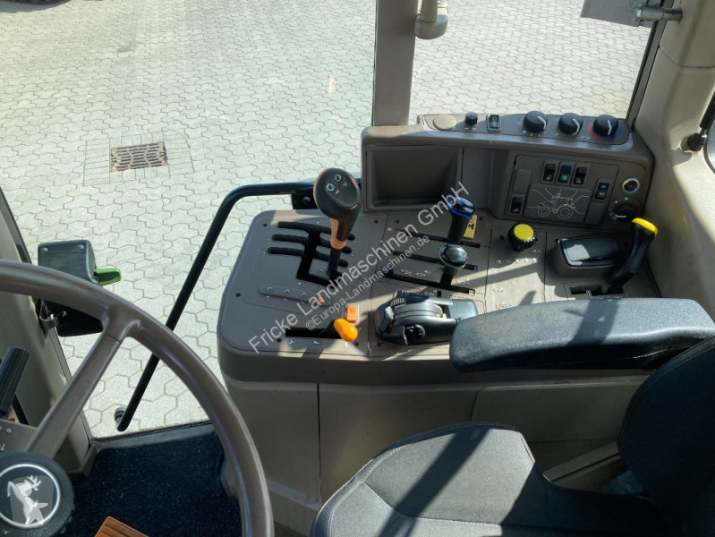 Landbrugstraktor John Deere  6630