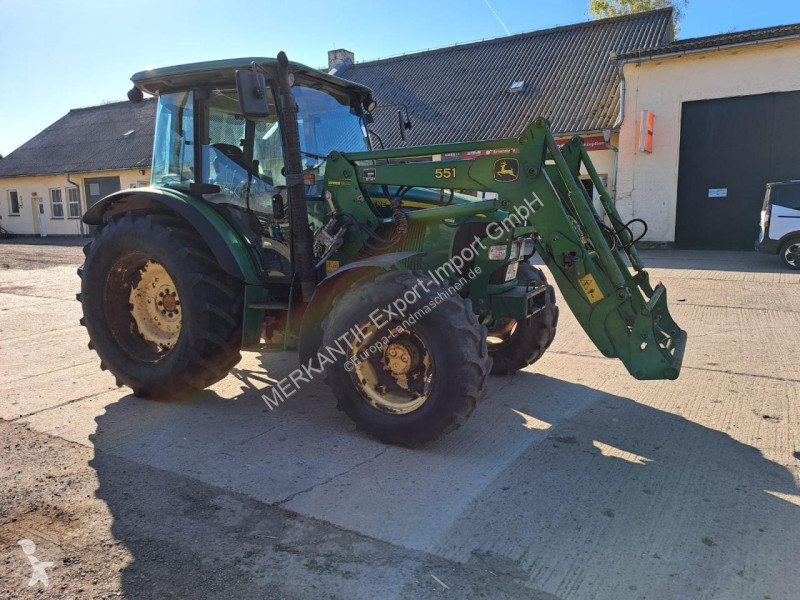Tractor agrícola John Deere 5720 + FL