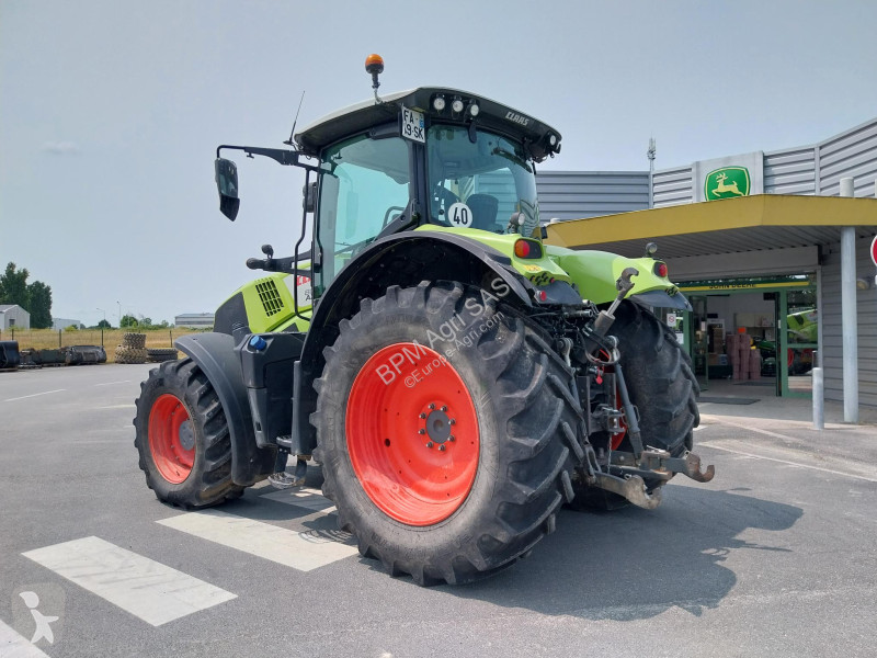 Tracteur agricole Claas