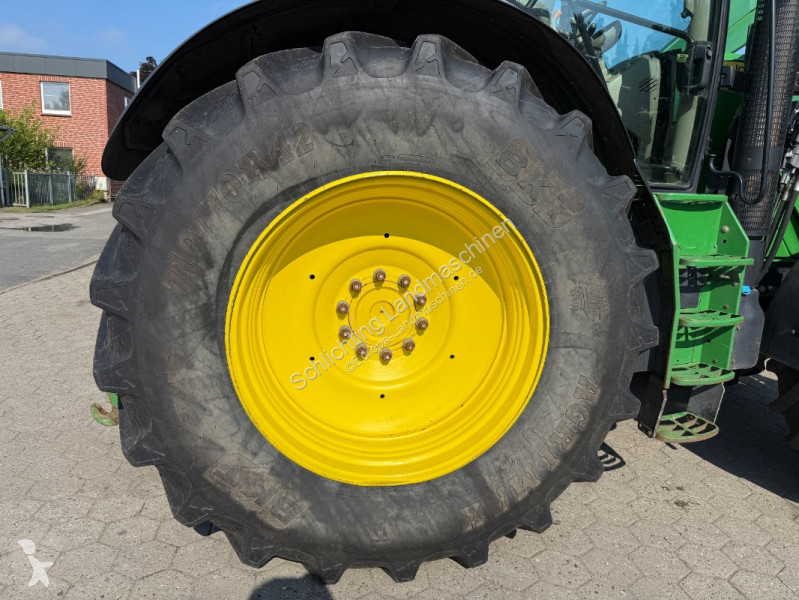 Tractor agrícola John Deere 6210R