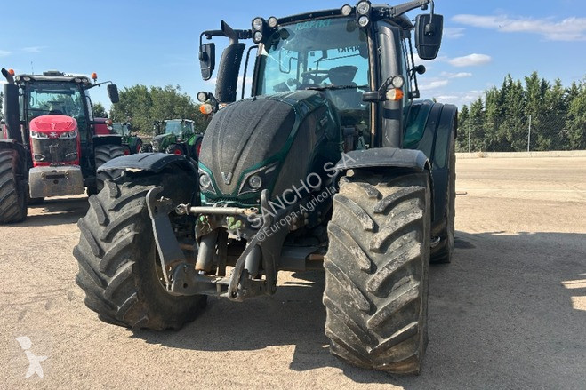Tractor Valtra N154 E