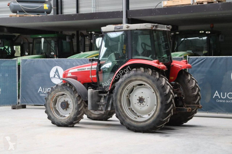 Tracteur agricole Massey Ferguson MF5445/4WD