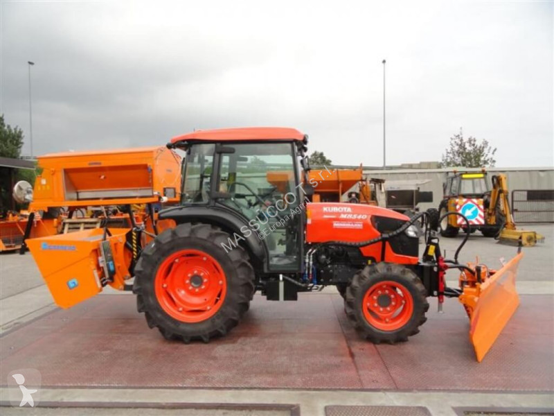 Trattore Kubota M 85.40 Narrow