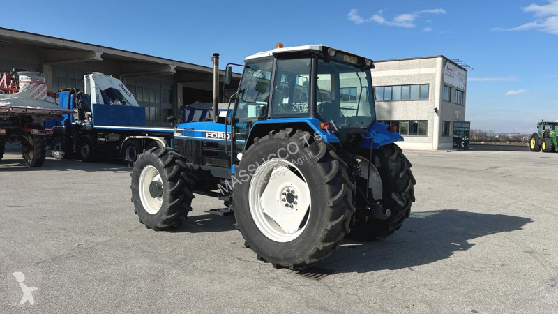 Lantbrukstraktor Ford 8240 4x4