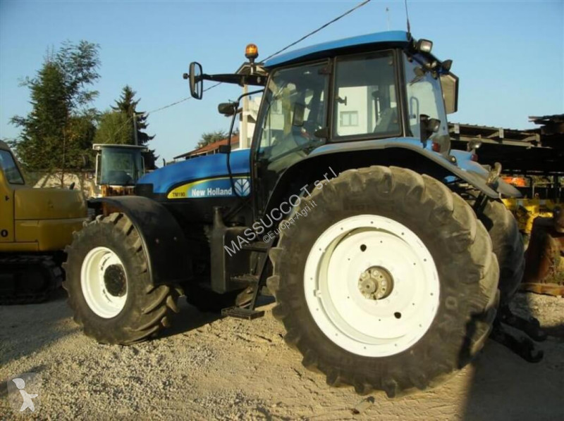Lantbrukstraktor New Holland TM190