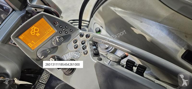 Traktor Valtra T132