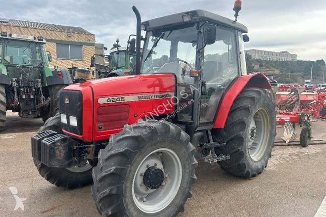 Landbrugstraktor Massey Ferguson 4245