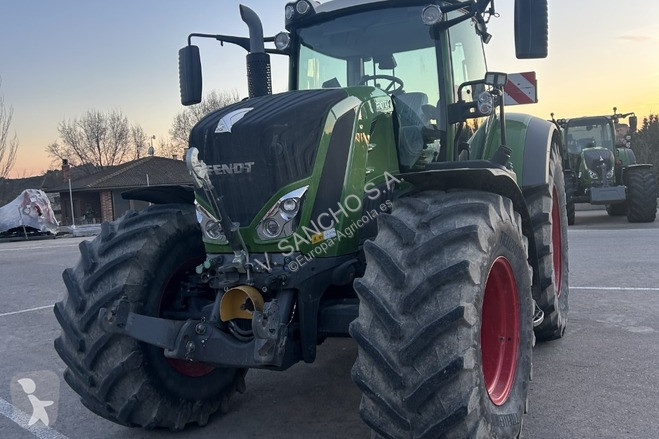 Landbrugstraktor Fendt 824 PROFI PLUS