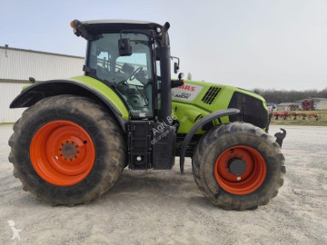 Tractor Claas