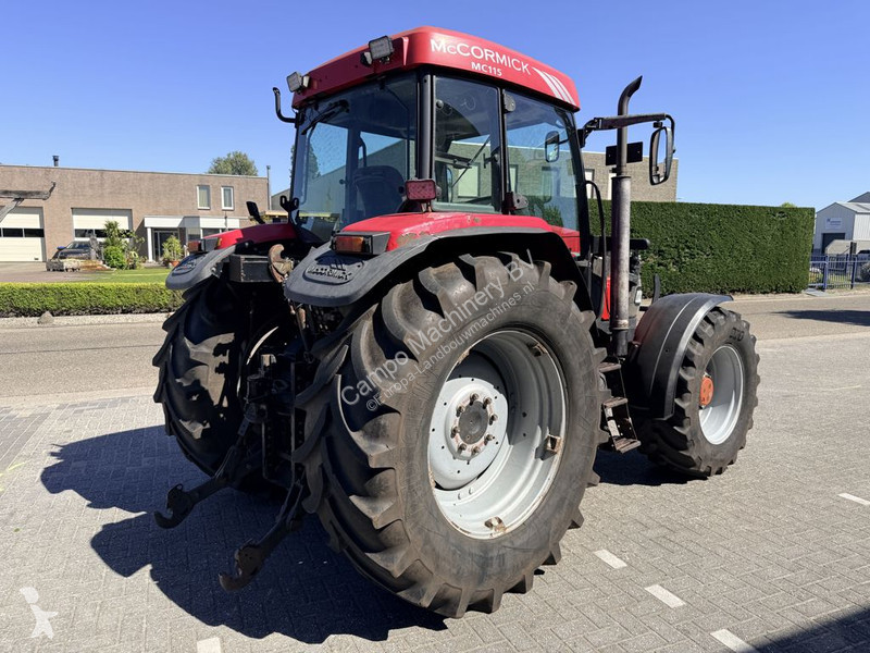 Lantbrukstraktor Mc Cormick MC115