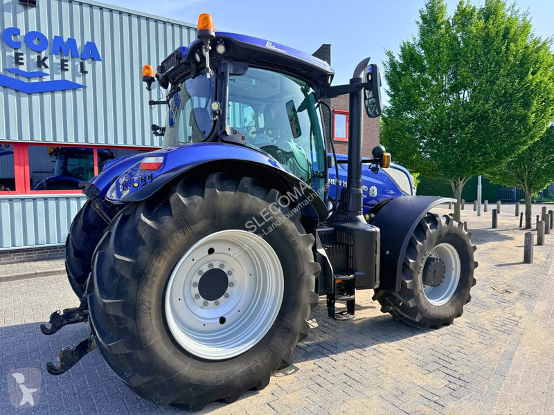 New Holland T7.260 AC Stage V Blue Power tractor