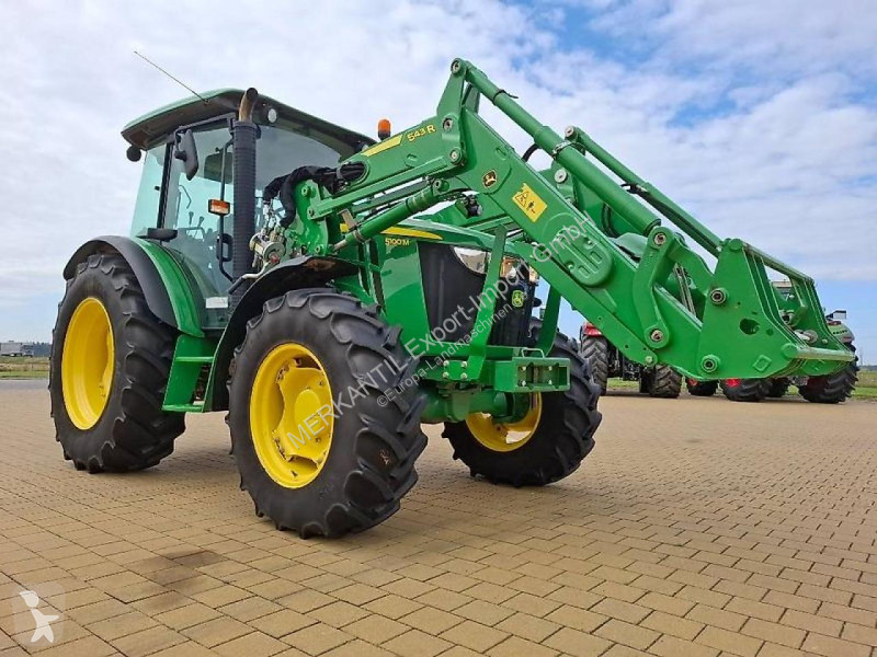 Lantbrukstraktor John Deere 5100M