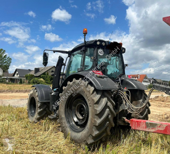 Valtra 174D Smart Touch MR19 tractor