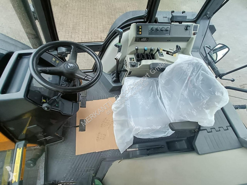Lantbrukstraktor Valtra  Valmet 8450 Delta...