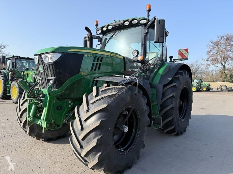 Lantbrukstraktor John Deere 6215R
