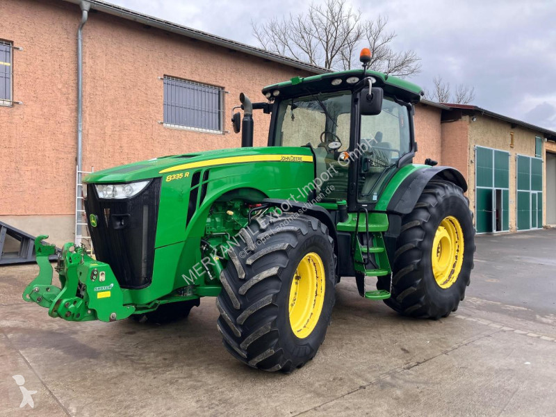 Lantbrukstraktor John Deere 8335R *Powr Shift*