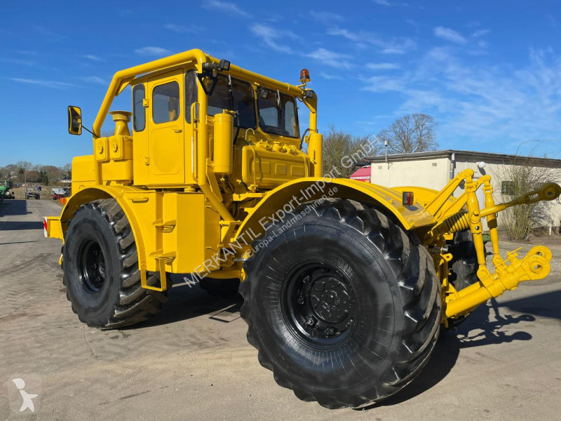 Landbrugstraktor   K700A V8