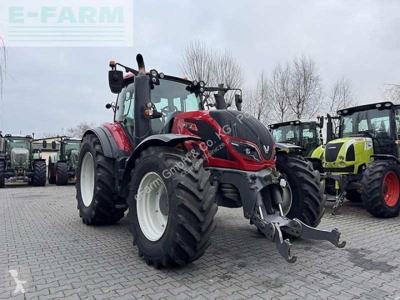 Valtra  t234 versu tractor