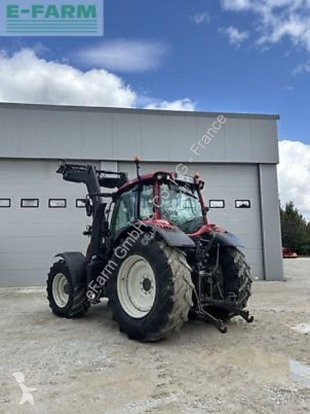 Valtra  n134a tractor