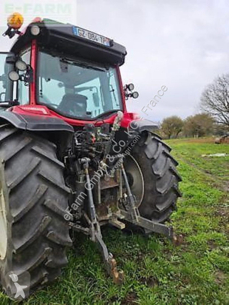 Tracteur agricole Valtra  g115 hitech
