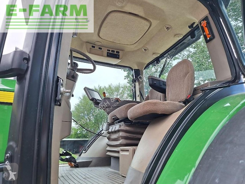 Lantbrukstraktor John Deere 8245R
