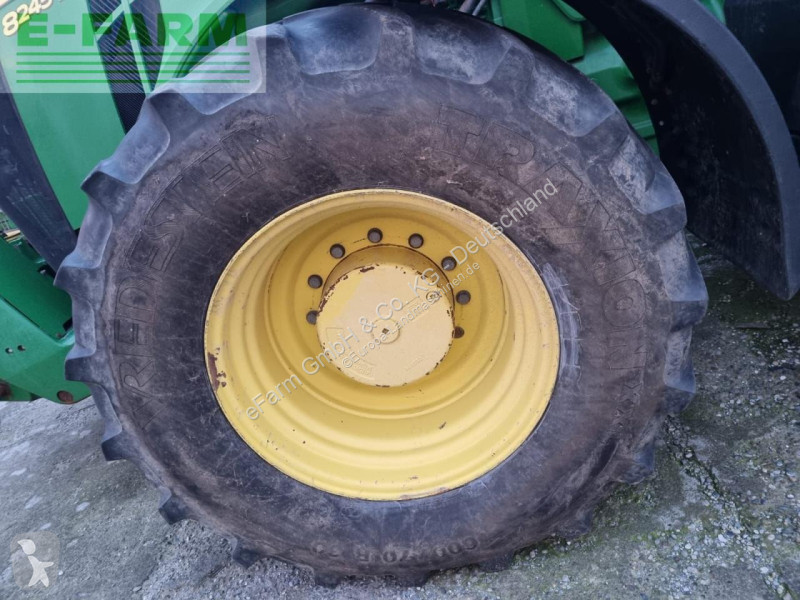 Lantbrukstraktor John Deere 8245 R
