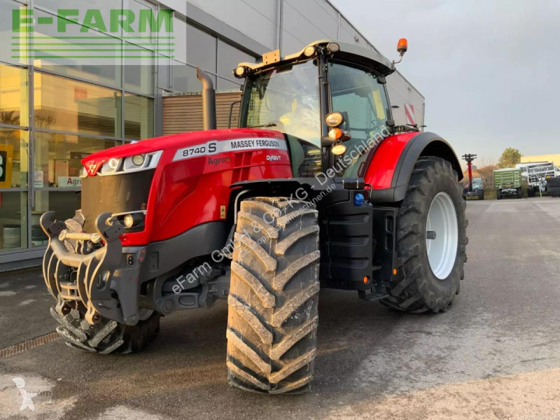 Lantbrukstraktor Massey Ferguson  8740 s dyna...