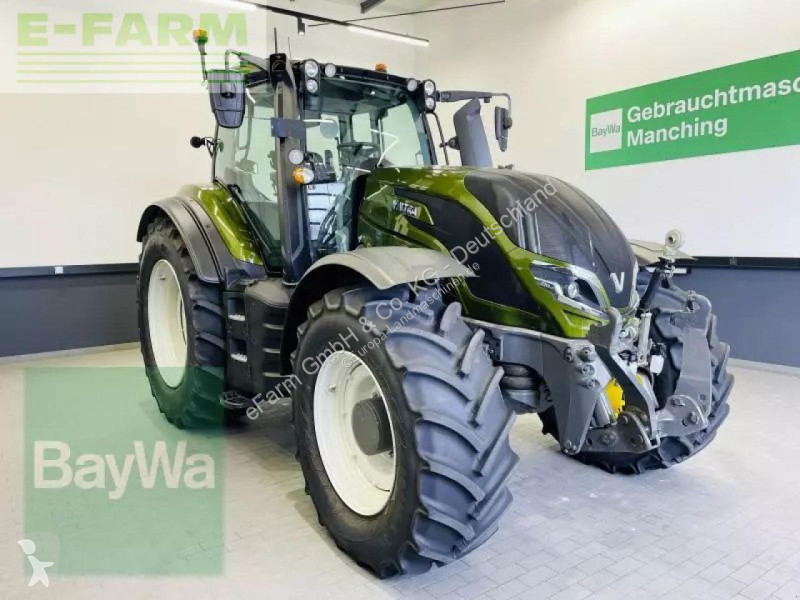 Landbrugstraktor Valtra  t215 versu