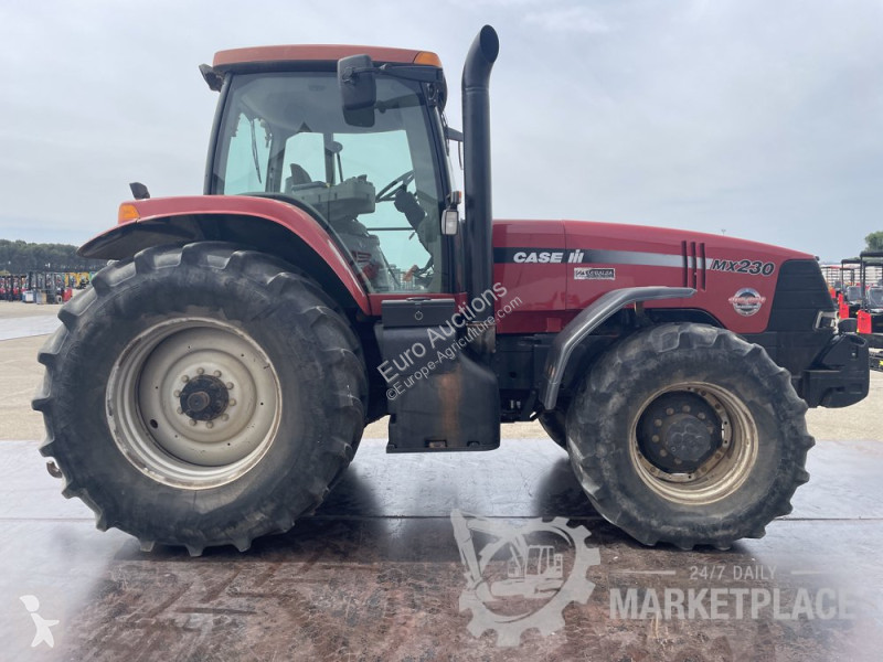Tractor  MX230 Magnum
