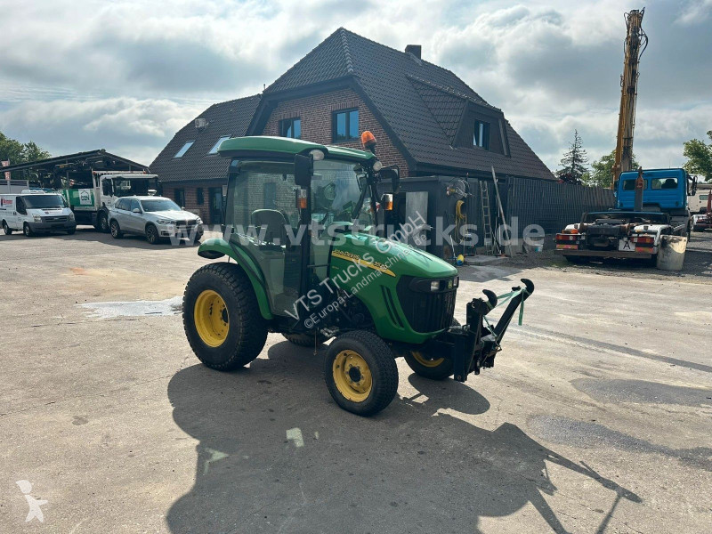 Landbrugstraktor John Deere 3520 4x4...