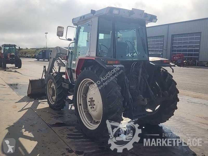 Сільськогосподарський трактор Massey Ferguson 3060