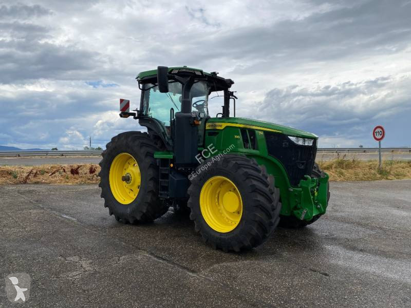 Lantbrukstraktor John Deere 7R330...