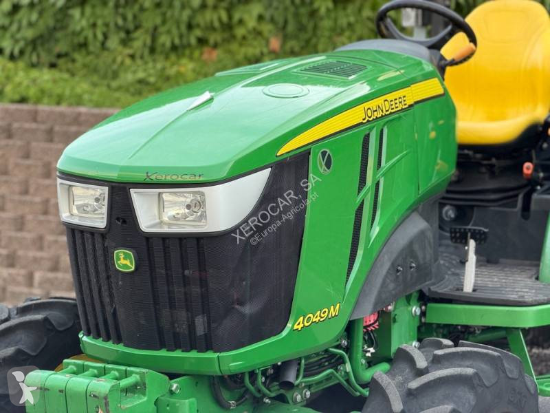 Lantbrukstraktor John Deere 4049 M 4RM