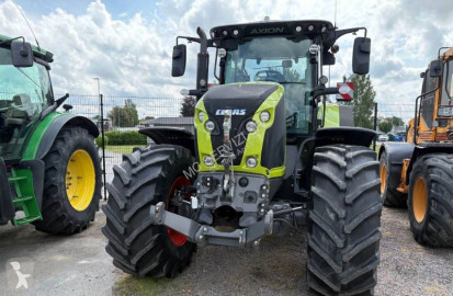Tracteur agricole Claas