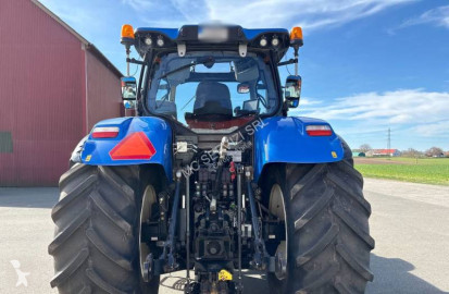 Tracteur agricole New Holland