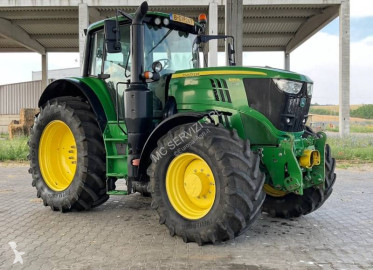 Tracteur agricole John Deere