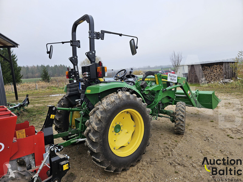 Lantbrukstraktor John Deere 4049 M