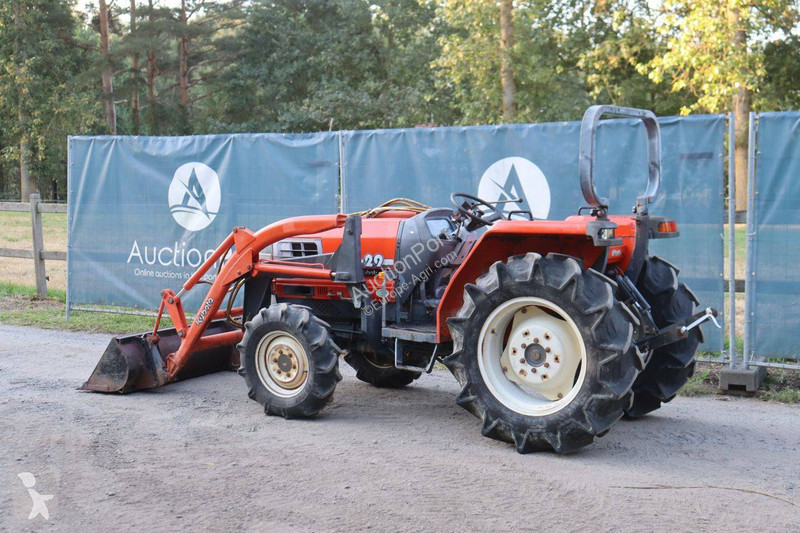 جرار زراعي Kubota GL-29