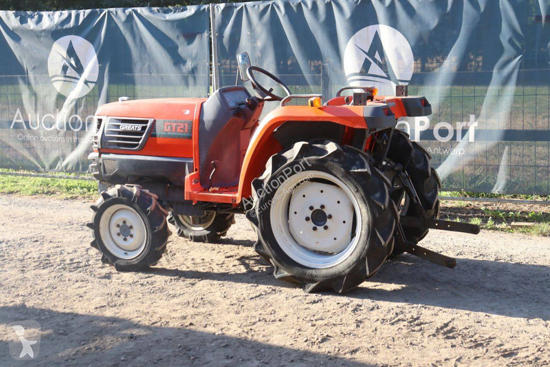 جرار زراعي Kubota GT21