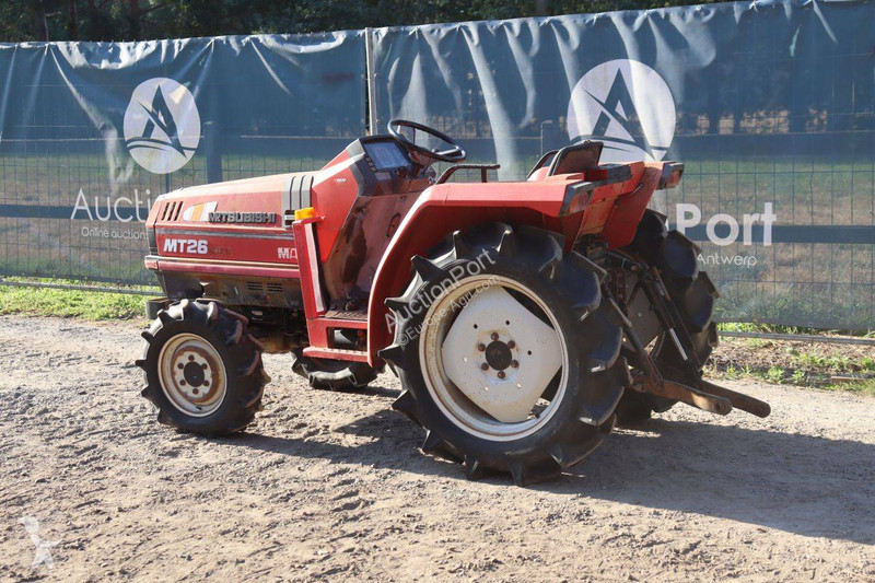 Tractor Mitsubishi MT26
