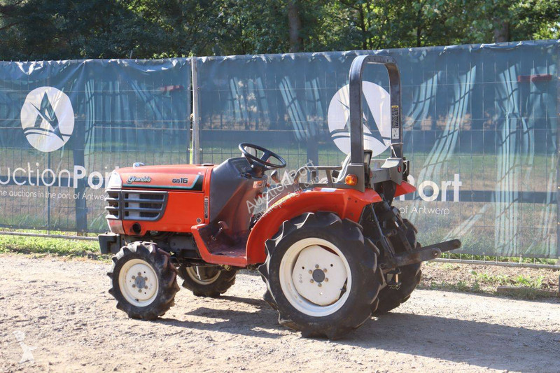 جرار زراعي Kubota GB16