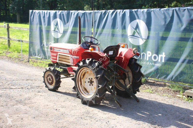 جرار زراعي Yanmar YM1720D