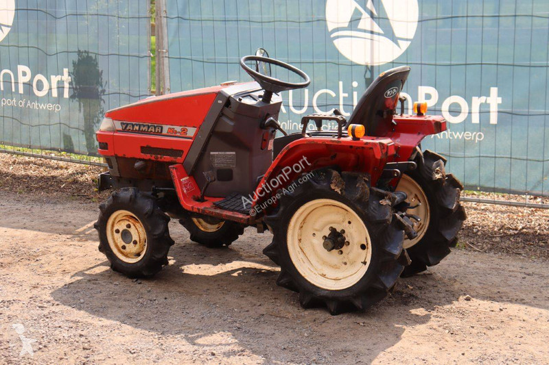 جرار زراعي Yanmar Ke-2D