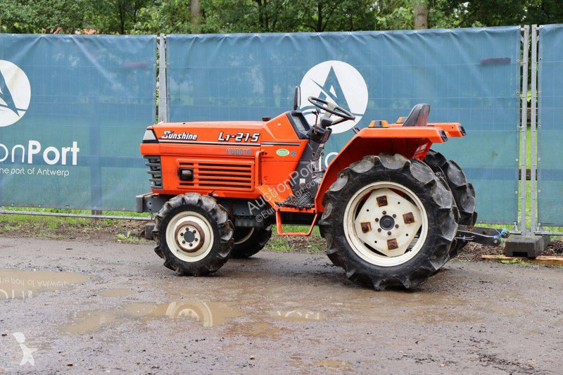 جرار زراعي Kubota Sunshine L1-215
