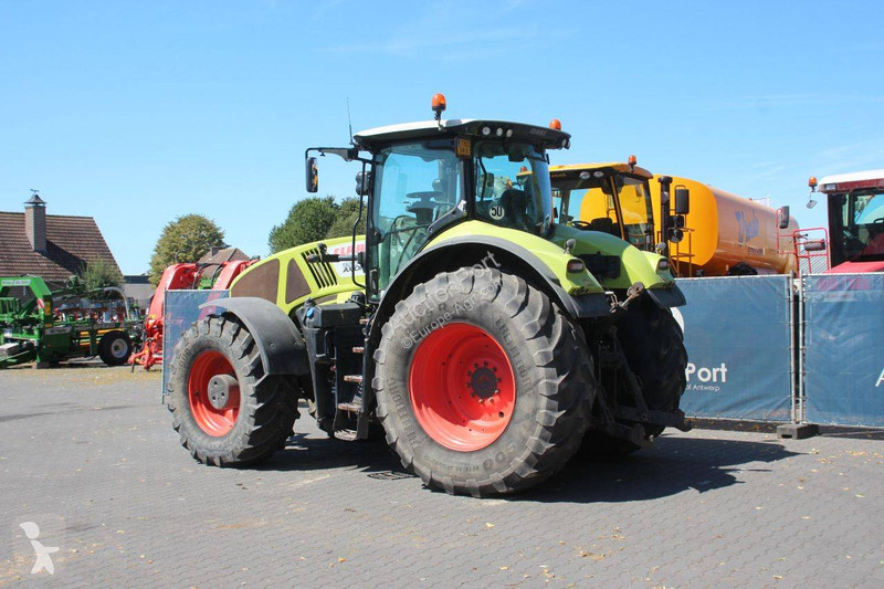 Tracteur agricole Claas Axion 930