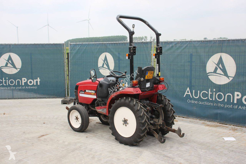 Tractor Shibaura ST318H