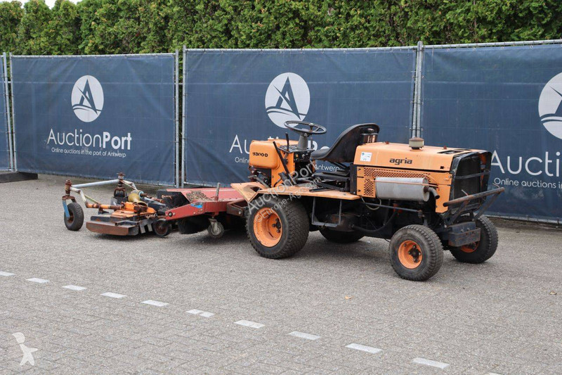 Tractor Agria 8300-D
