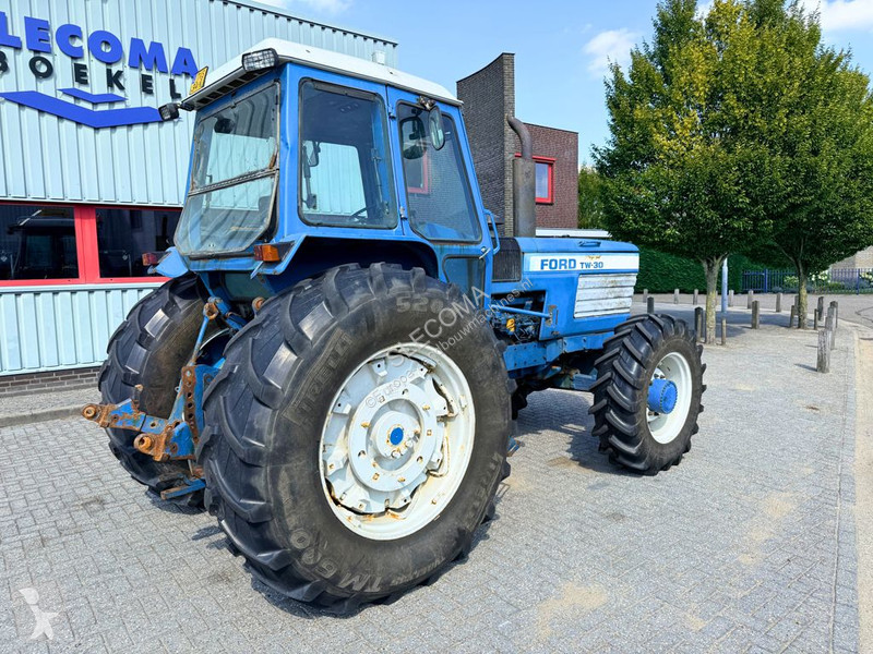 Tractor Ford TW-30 4WD